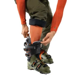 DYNAFIT TIGARD 130 CAPULET OLIVE FLUO ORANGE 24 -Ski Winkel 9 130720 08 0000061931 5755 05